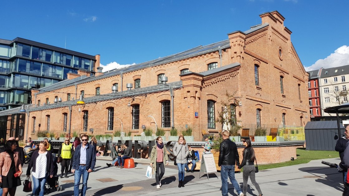 Praga Koneser Center у Варшаві